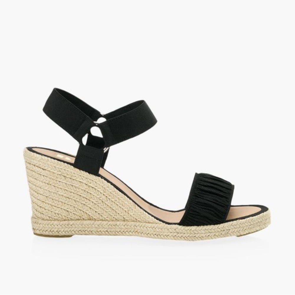 Browns wedges with black straps, size 39